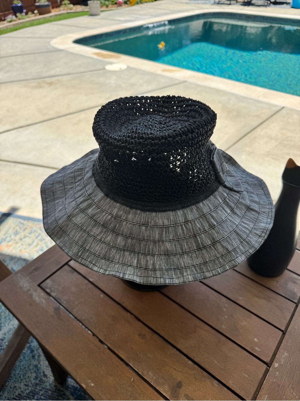 Women's Black Crochet Crown Sun Hat with Gray Brim